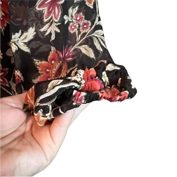 Kenneth Cole floral silk long sleeve shirt. - Picture 3 of 12